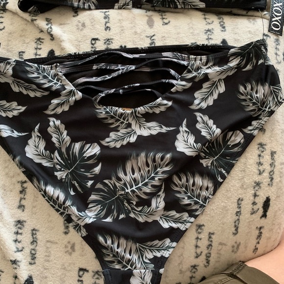 XOXO woman’s bikini plus size 3X NWT leaf pattern - Picture 3 of 10